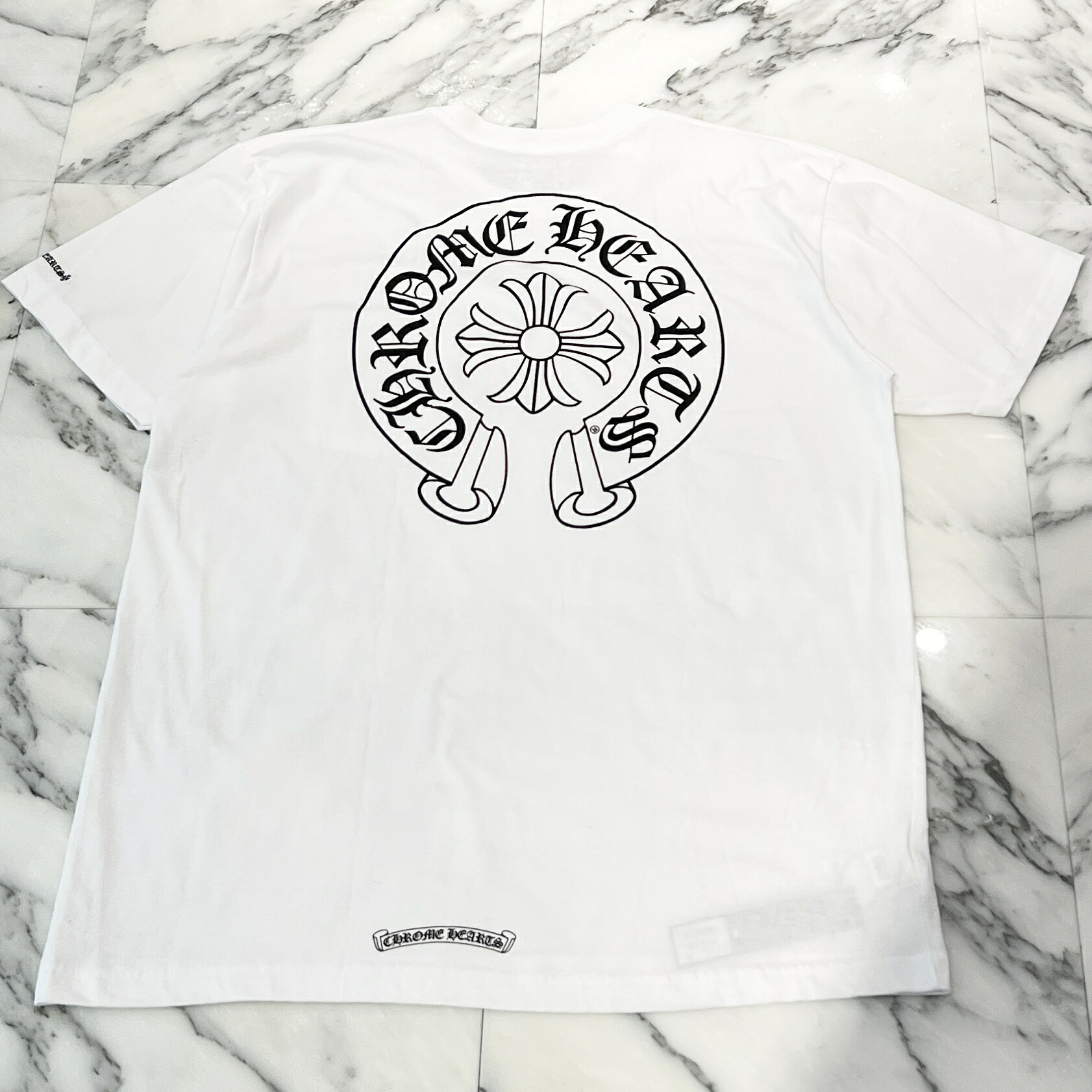 CHROME HEARTS Back Horseshoe Tee Size L クロムハーツ バックホースシューティーシャツ 半袖カットソー 袖ロゴタイプ 胸ポケ 白いこと×黒いこと 大きさL【260521】【新古品】