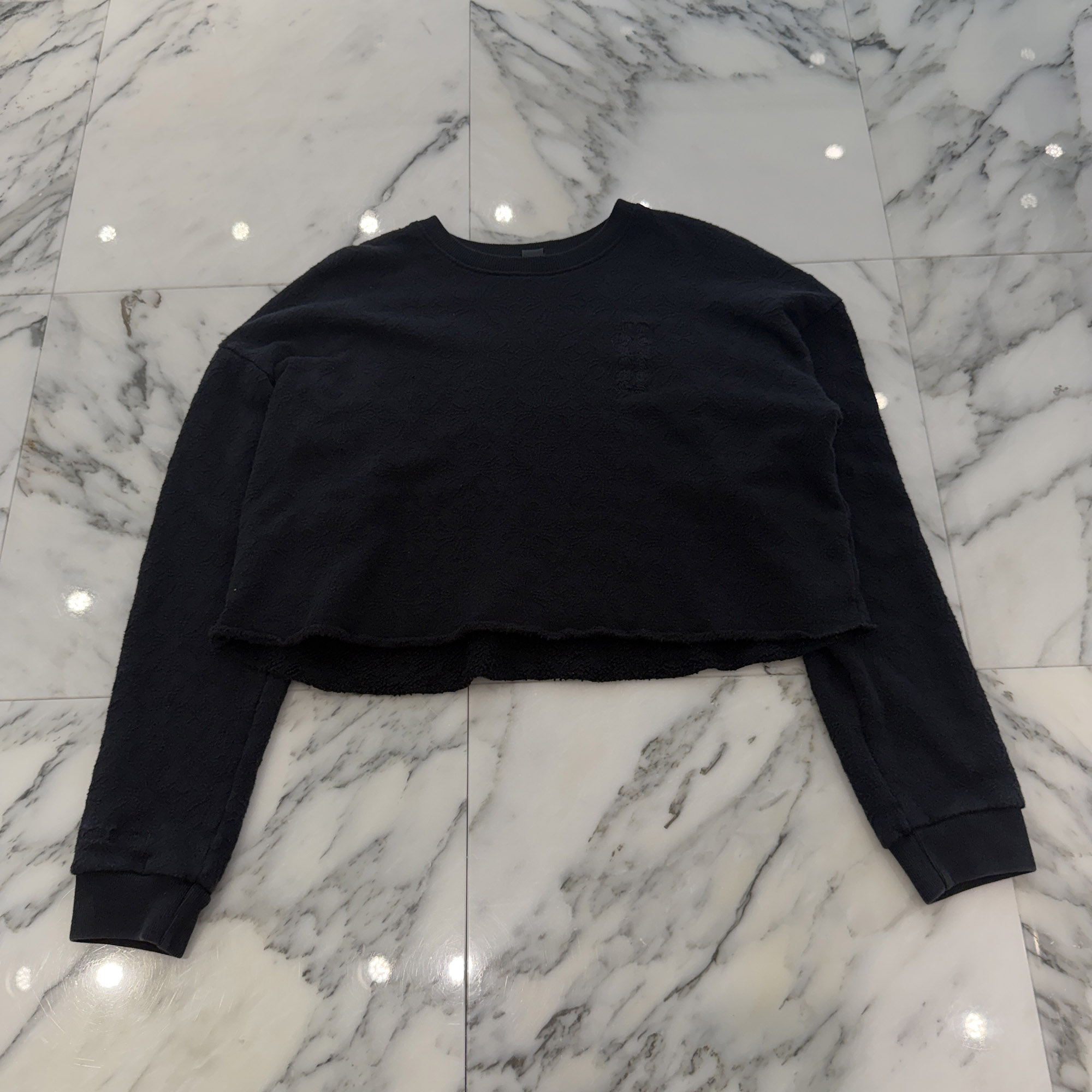 CHROME HEARTS Y NOT Vertical Logo Cropped Sweat Shirt Size S クロムハーツ ワイ航空マイル ヴァーティカルロゴ クロップド トレイナー 調教師 ロゴタイプ刺しゅう 総柄 ファックユーロゴ レディースCr 黒いこと 大きさS【260523】【中古-B】