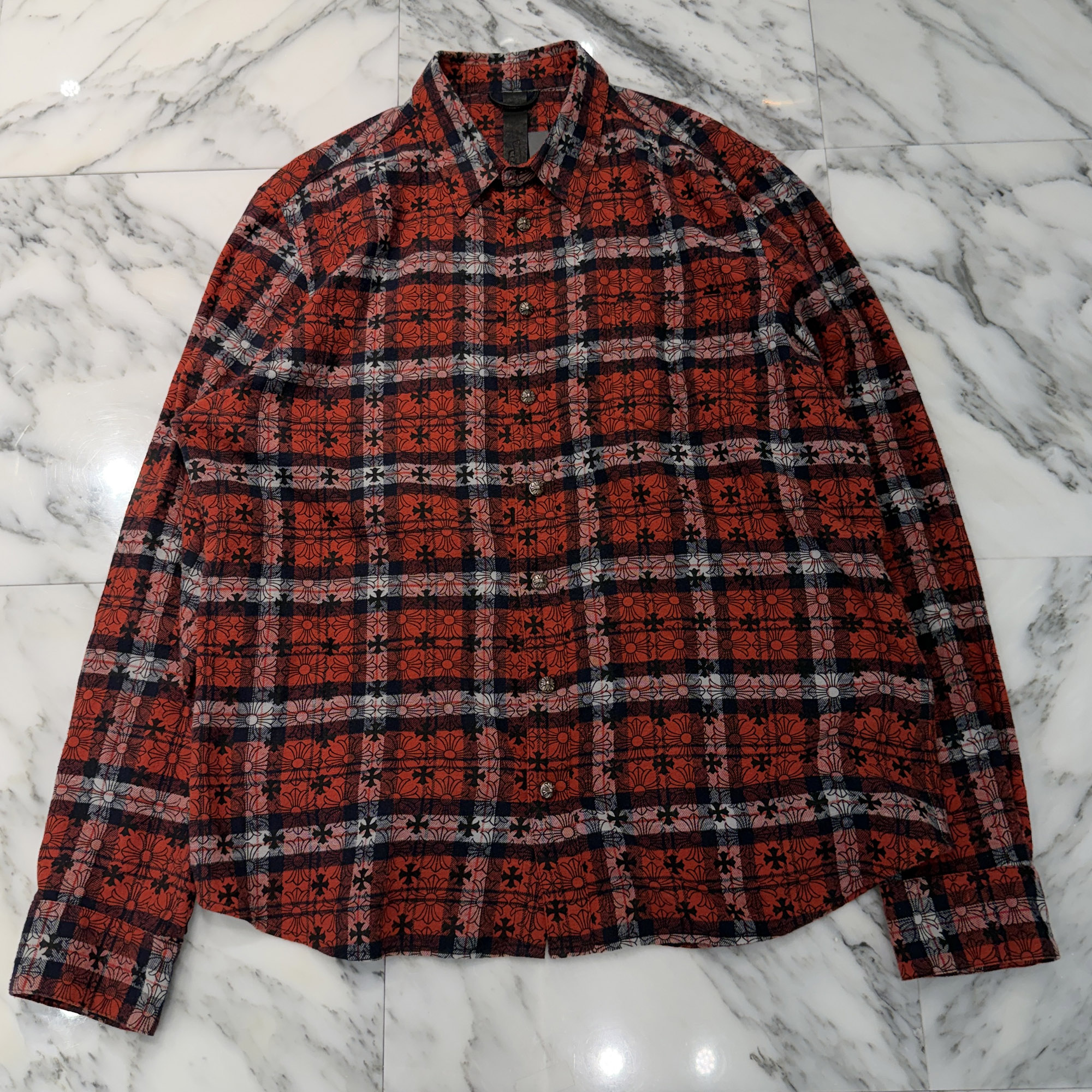 CHROME HEARTS Y NOT Loose Ends Check Shirt Size XXL クロムハーツ ワイ航空マイル ルーズエンドチェックシャツ フランネルプルオーバー クロスボールスナップボタン はりつけ台継ぎ切れ CHつけ加える総柄 なめし革継ぎ切れ 赤いこと×黒いこと 大きさXXL【260524】【中古-A】