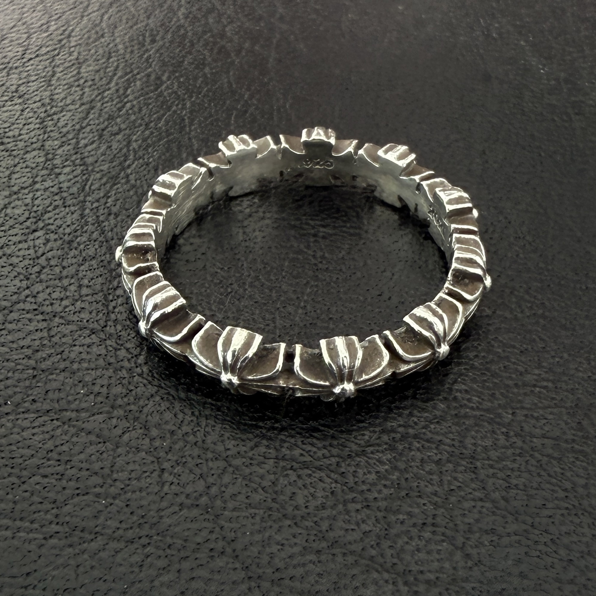 CHROME HEARTS Tiny E CH Plus Band Ring Size 9号 クロムハーツ タイニーE CH足し加える 周波数帯域輪っか 添え物 指環 タイニーE しろがね色925 しろがね色 大いさ9号【260525】【中古-Ａ】