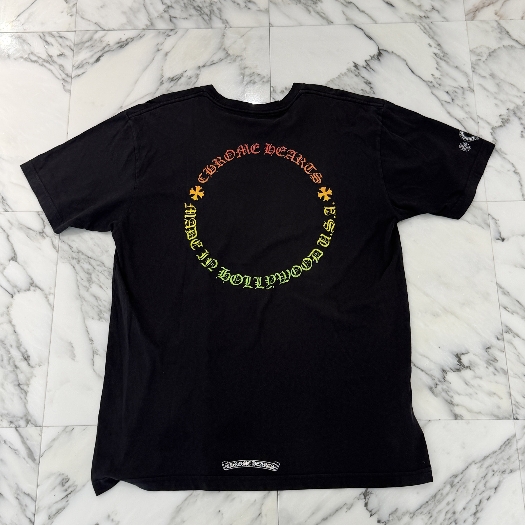 CHROME HEARTS Back Grad Circle Logo Tee Size XL クロムハーツ うしろ側グラデーション 倶楽部ロゴタイプ プルオーバー 半袖カットソー 胸ポケ 鉄沓 黒いこと×マルチ色合い 大きさXL【260603】【中古-C】