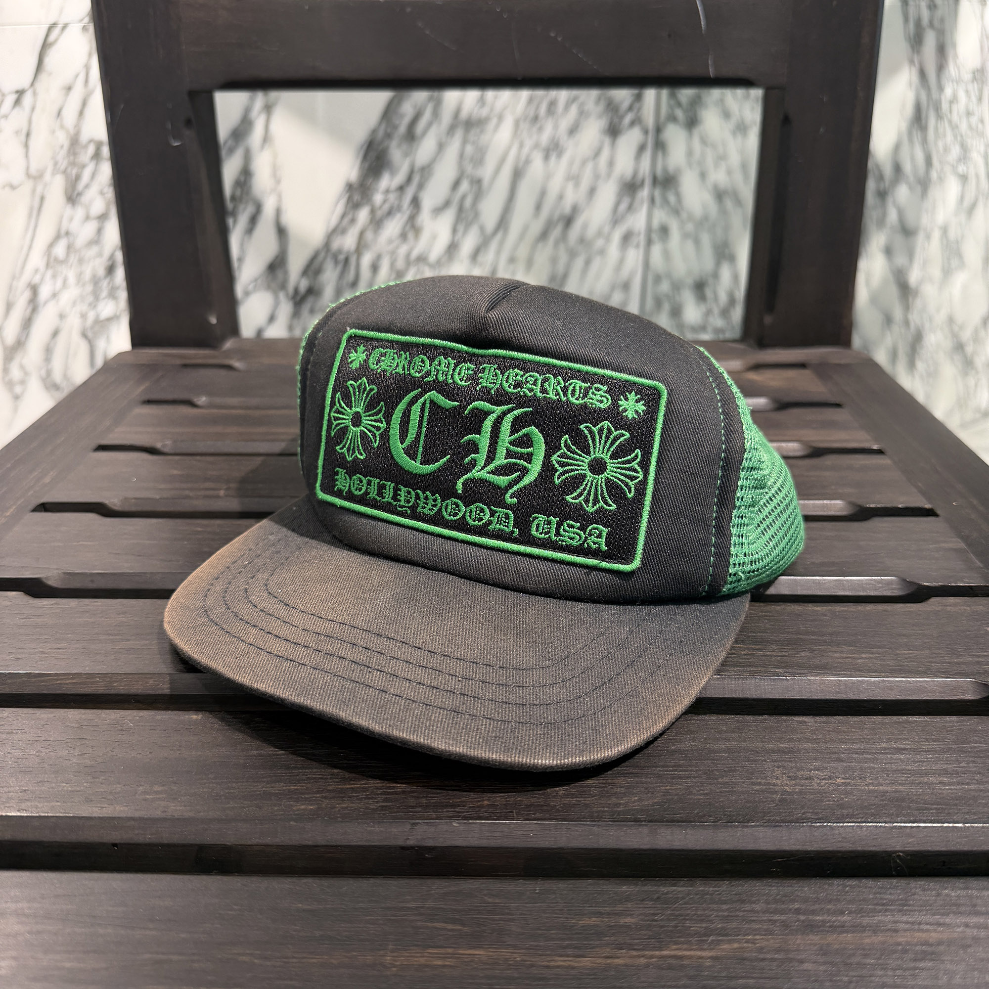 CHROME HEARTS Hollywood Limited Trucker Cap Size ONE SIZE (53-60) クロムハーツ ハリウッド限定 トラッカーキャップ メッシュキャップ CHプラス クロスボール ブラック&times;グリーン サイズONE SIZE (53-60)【260605】【中古-C】｜メメントスオンライン店