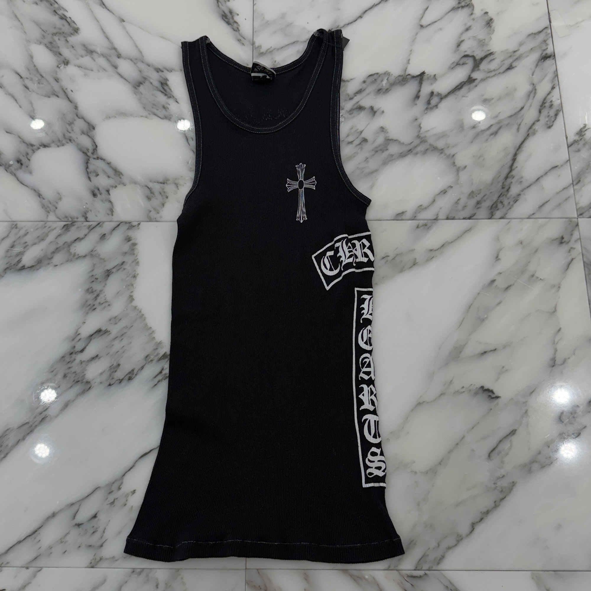 CHROME HEARTS CH Cross Side Vertical Logo Fuck You Tank Top Size S クロムハーツ CH差し交わす 片方 ヴァーティカルロゴ ファックユー 貯蔵タンクいの一番 スクロールロゴタイプ 年寄りのCr すべり出しCr 黒いこと×白いこと 大きさS【260609】【中古-B】