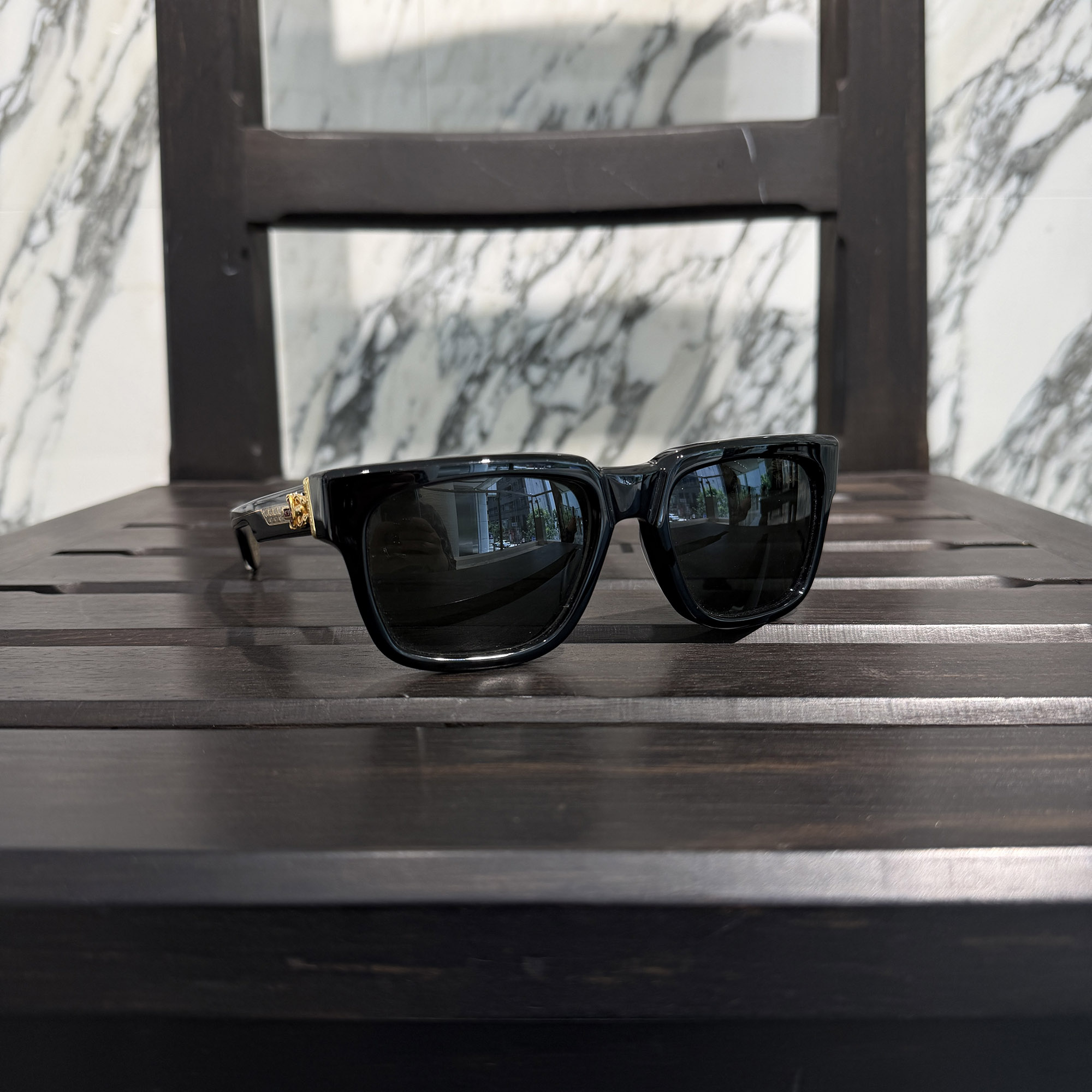 CHROME HEARTS BOX-OFFICER Sunglasses Ruby Dagger Size 56□19-144 クロムハーツ ボックスオフィサー 黒眼鏡 ルビーダガー アイウェア メガネ ロゴタイプ目じるし ゴールド金具 ルビーかざり付ける 黒いこと水晶体 黒いこと×ゴールド×赤いこと 大きさ56□19-144【260610】【中古-A】
