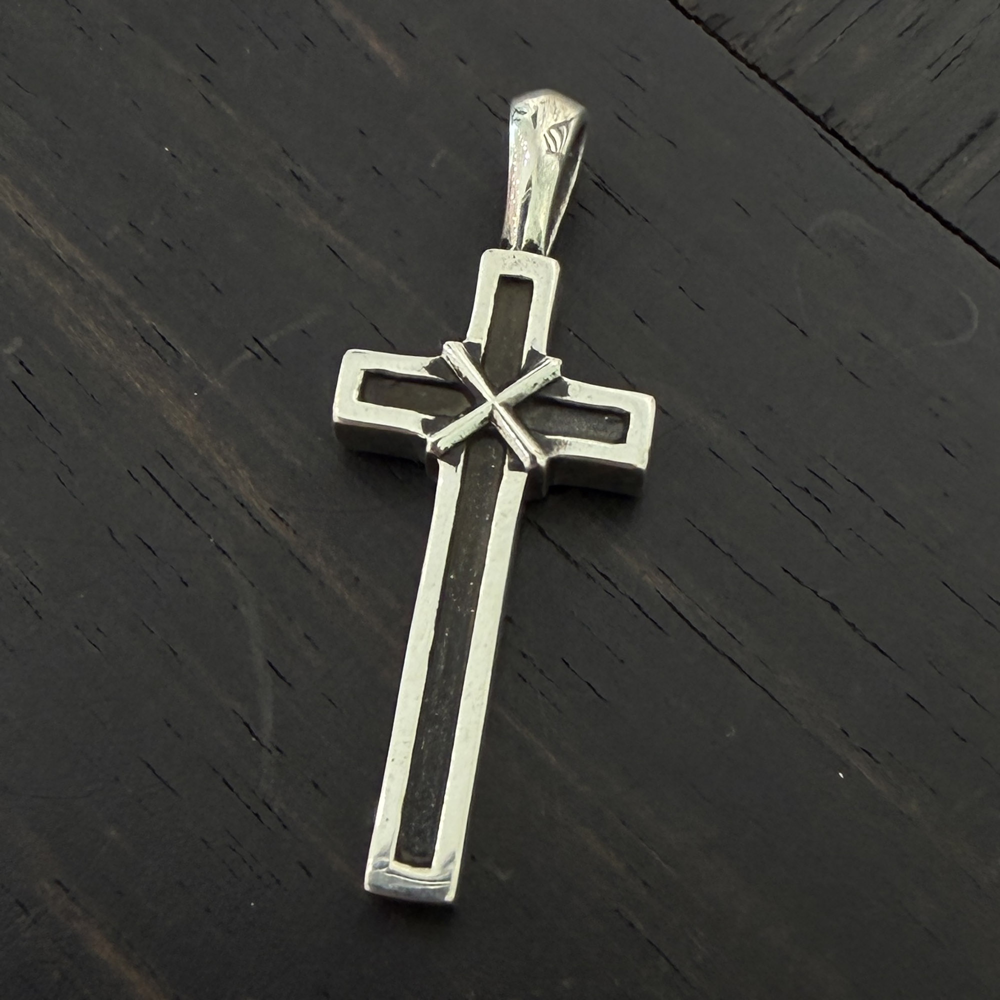 CHROME HEARTS MAPPLE THORPE CROSS Pendant Top クロムハーツ メープルソープ クロス ペンダントトップ アクセサリー ネックレストップ シルバー925 シルバー【260615】【新古品】｜メメントスオンライン店