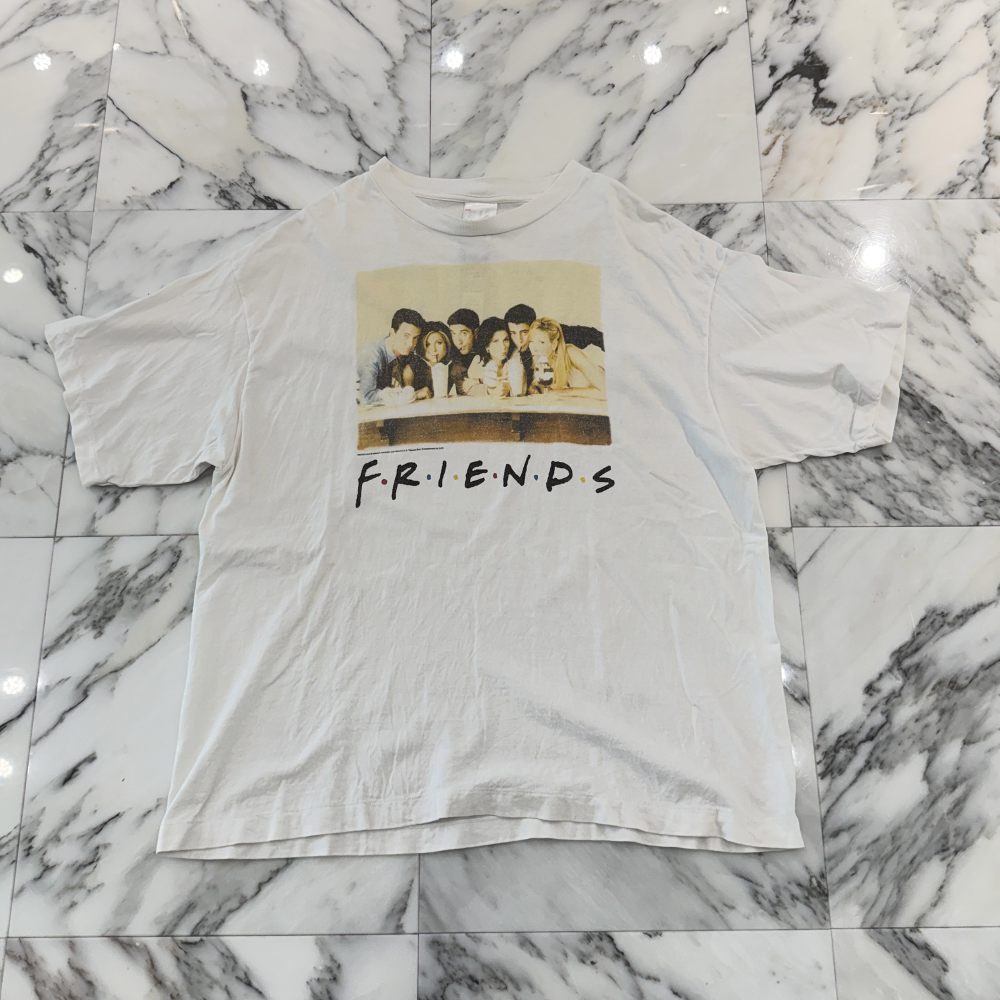 SAINT Mxxxxxx x FRIENDS 2025SS "FRD" S/S Tee SM-HR8-0000-C57 Size XL セントマイケル &times; フレンズ "フレンズ" 半袖Ｔシャツ 半袖カットソー ヴィンテージ加工 ロゴプリント グラフィックプリント ホワイト サイズXL【260628】【中古-A】｜メメントスオンライン店