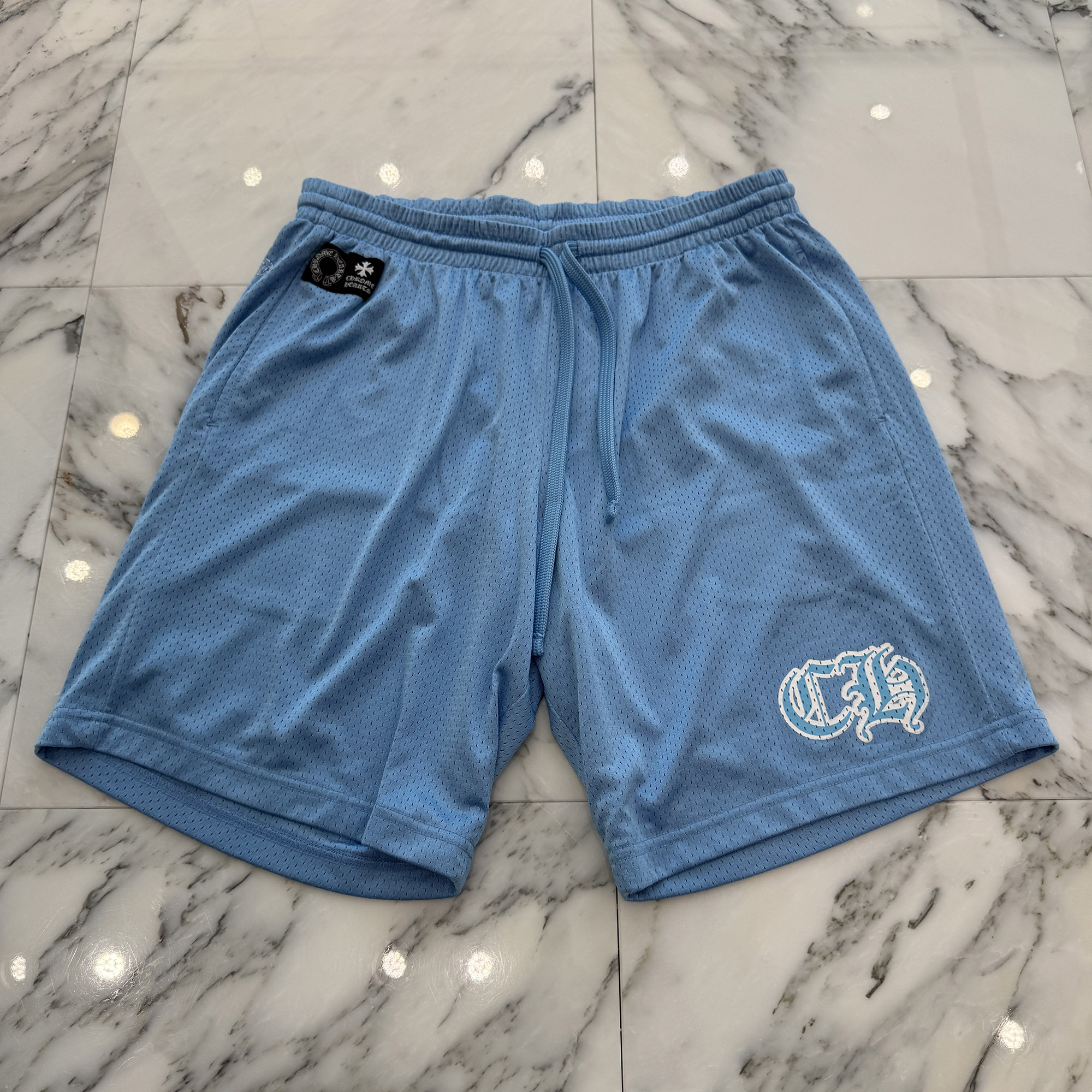 CHROME HEARTS Mesh Varsity Shorts Size XL クロムハーツ メッシュヴァーシティーショーツ ショートパンツ ナイロンハーフパンツ ロゴパッチ CHプリント ライトブルー サイズXL【260712】【中古-A】｜メメントスオンライン店