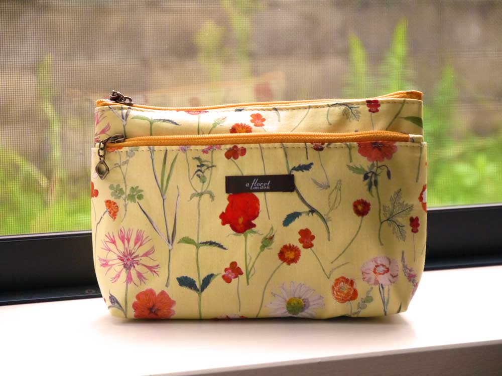 楽天市場】LIBERTYリバティプリントを使ったベーシックポーチ Basic