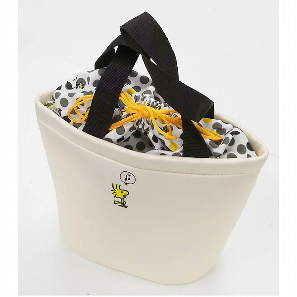 楽天市場 スヌーピー 弁当袋 ランチバッグ ウエット素材 巾着 ホワイト Snoopy Monokuro ピーナッツ Peanuts ランチ キッチン Kitchen ランチ巾着バッグ ランチバッグ 巾着 巾着袋 メルシープレゼント 雑貨屋 楽天市場 スヌーピー 弁当袋 ランチバッグ ウエット素材 巾着 ホワイト Snoopy Monokuro ピーナッツ Peanuts ランチ キッチン Kitchen ランチ巾着バッグ ランチバッグ 巾着 巾着袋 メルシープレゼント 雑貨屋
