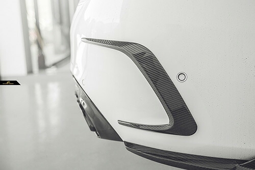 【FUTURE DESIGN】BENZ メルセデス・ベンツ Cクラス W205 セダン AMGバンパー用カナード 本物DryCarbon ドライカーボン C180 C200 C250 C300 C43 C63｜METEO　店