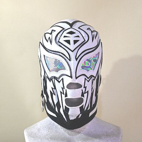 新日本プロレスくじ　特賞　初代タイガーマスクレプリカマスク Amazon.co.jp: 新日本プロレスくじ 特賞 初代タイガーマスク