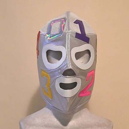 タイガーマスクIII レプリカマスク 楽天市場】【プロレスマスク】初代タイガーマスク IIIハーフ&ハーフ