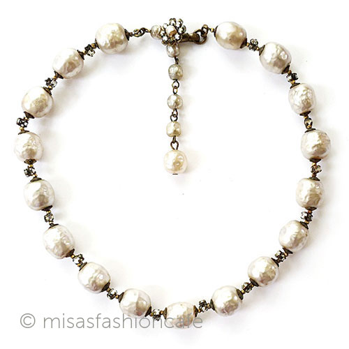 ミリアムハスケル　 Miriam Haskell刻印 バロックパール＋ラインストーン　ネックレス　花金具　Vintage・ヴィンテージジュエリー　アンティーク　アクセサリー　コスチュームジュエリー　【海外直輸入ＵＳＥＤ品】｜ミサズ・ファッション・カフェ
