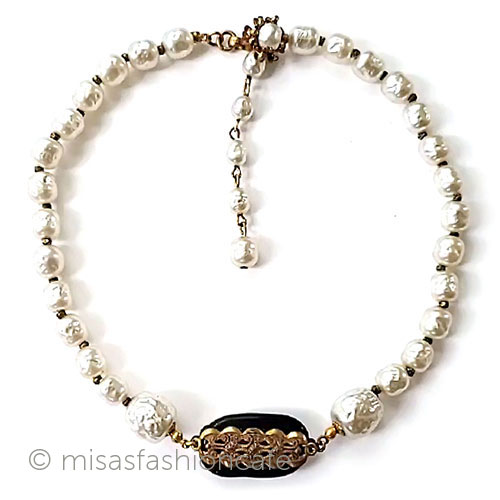 ミリアムハスケル　 Miriam Haskell刻印 ネックレス　バロックパール 　花金具　　Vintage・ヴィンテージジュエリー　アンティーク　アクセサリー　コスチュームジュエリー　【海外直輸入USED品】