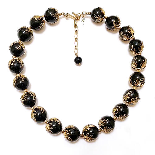 Trifari トリファリ　ネックレス　黒×金葉　ヴィンテージアクセサリー　アンティーク　ジュエリー　コスチュームジュエリー　アクセサリー　ギフト　プレゼント　【海外直輸入ＵＳＥＤ品】