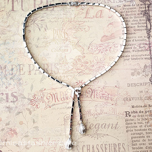 Trifari トリファリ リボン ネックレス りぼん Vintage necklace アンティーク・ヴィンテージコスチュームジュエリー ビンテージ アクセサリー 【海外直輸入USED品】|ミサズ・ファッション・カフェ