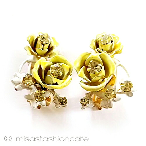 ヴィンテージ　コスチュームジュエリー　Robert　ロバート　イヤリング イエローローズのお花　 ビンテージ　Vintage・　アンティーク　アクセサリー　ヴィンテージジュエリー　蚤の市　プレゼント　ギフト【海外直輸入USED品】