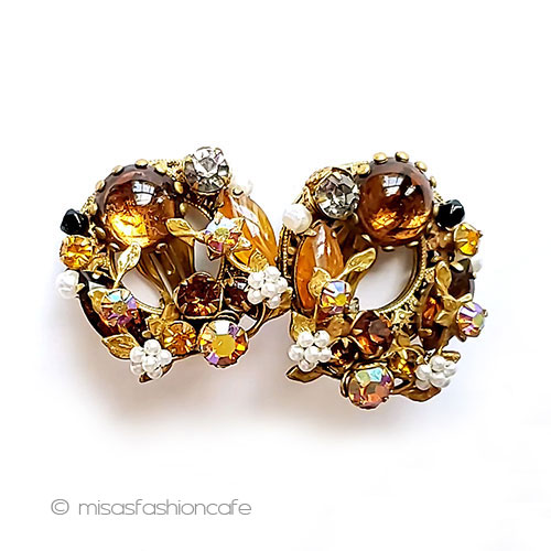 ヴィンテージジュエリー　Robert　ロバート　イヤリング　　　パールの花＆ガラス　ビンテージ　Vintage・　アンティーク　アクセサリー　コスチュームジュエリー　プレゼント　ギフト【海外直輸入USED品】｜ミサズ・ファッション・カフェ