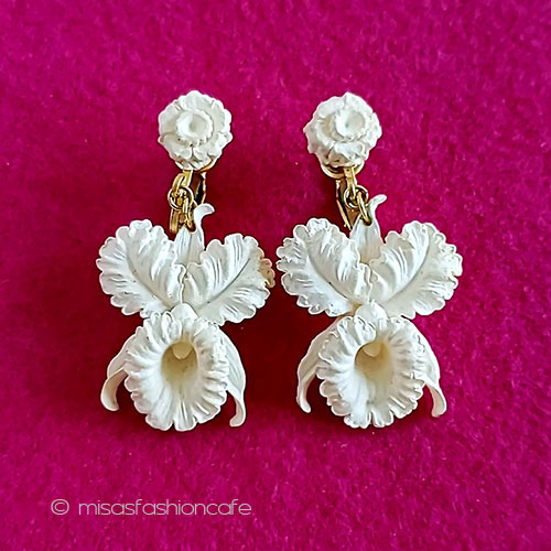 ヴィンテージイヤリング　セルロイド　蘭の花　Vintage　ビンテージ　アンティークジュエリー　コスチュームジュエリー　アクセサリー【海外直輸入ＵＳＥＤ品】