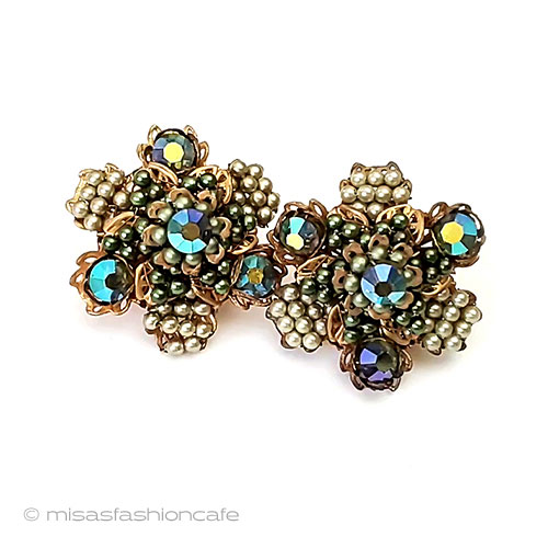 ヴィンテージジュエリー　 Vendome　ヴァンドーム　イヤリング　グリーンビジューのお花　アンティーク　アクセサリー　Vintage・　コスチュームジュエリー　蚤の市　プレゼント　ギフト【海外直輸入USED品】｜ミサズ・ファッション・カフェ