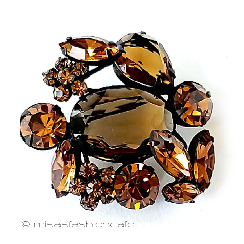 楽天市場】ヴィンテージ ブローチ パールラインストーンの花 Regency