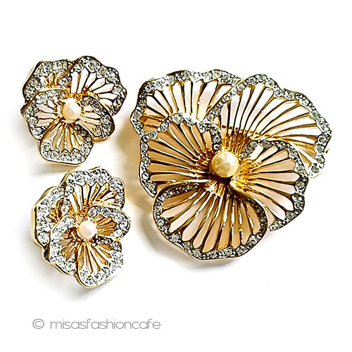 ピアス＆ブローチセット　すみれパンジーのお花　Vintage・ヴィンテージ　コスチュームジュエリー　アンティーク　アクセサリー　【海外直輸入USED品】