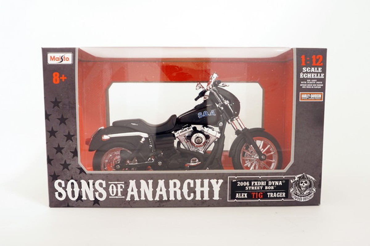 楽天市場 マイスト Maisto 1 12 ハーレー ダビッドソン Harley Davidson 06 Fxdbi Dyna Street Bob Alex Tig Trager オートバイ Motorcycle バイク Bike Model Sons Of Anarchy 黒 ブラック サンズ サン オブ アナーキー 海外ドラマ アメリカ M I B Store