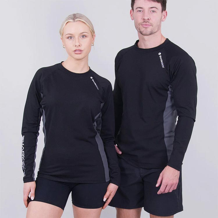 [ SHARKSKIN ] 混雑時差し固める Rapid Dry Long Sleeve ラピッドドライロングスリーブ [黒いこと]