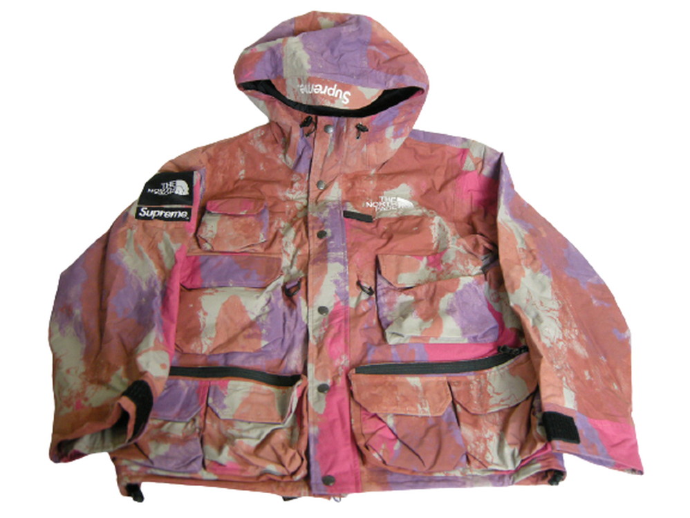 supreme northface Snake ナイロンジャケットシュプリーム SupremeとThe North Faceのタッグよりスネーク柄を用いた最新