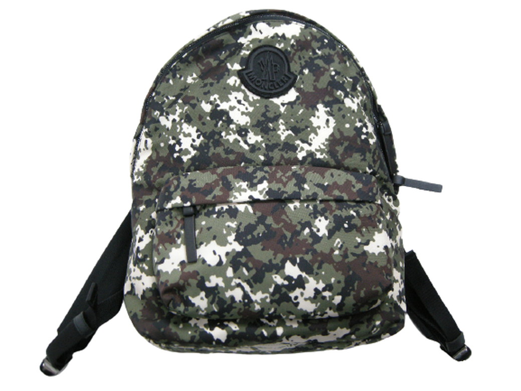 【MONCLER/モンクレール/PIERRICK/バックパック/リュックサック/BACKPACK/BAG/ユニセックス/レディース/メンズ/2020-2021AW/秋冬/830/迷彩/カモフラージュ/5A704-10-02SLJ】｜micce店