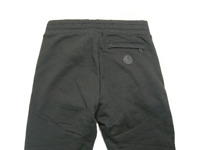 【MONCLER/モンクレール/スウェットパンツ/PANTALONE/トラックパンツ/スエットパンツ/トレーナーパンツ/ジャージーパンツ/メンズ/2021-2022AW/秋冬/999/ブラック/黒/サイズXS/S/M/L/XL】【091-8H000-04-899FL】｜micce店