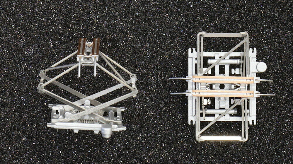 カツミ　パンタグラフ　PT48 軽量型　避雷器付き 楽天市場】パンタグラフ PT48 軽量型 グレー【カツミ・15-21-04812