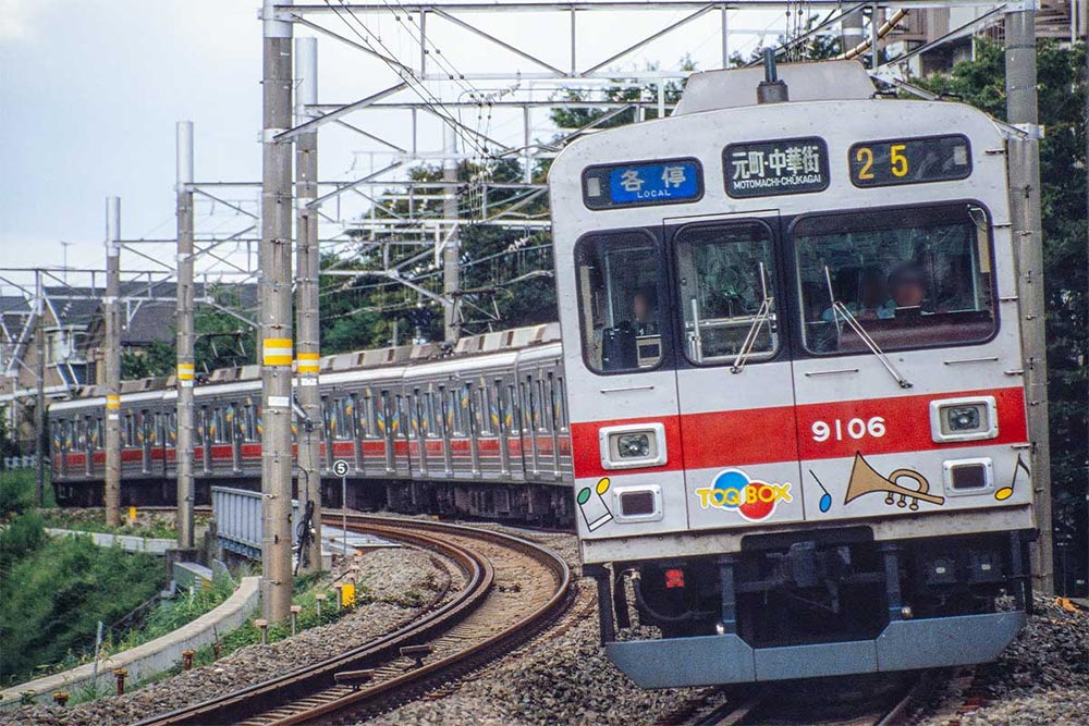 楽天市場】阪急8300系（2次車 8332編成+8313編成 白ライト）8両編成