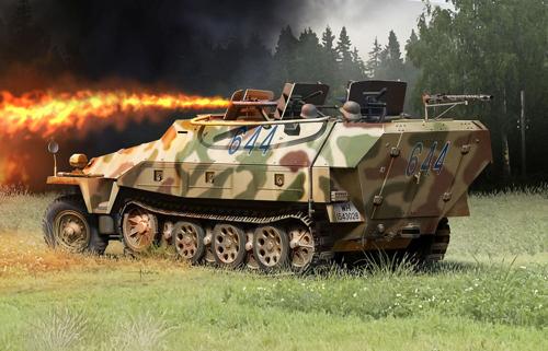 1/35 WW.II ドイツ軍 Sd.Kfz.251/16 D型 火焔放射タイプ EZトラック/金属製車幅ポール/フィギュア3体付属 豪華仕様