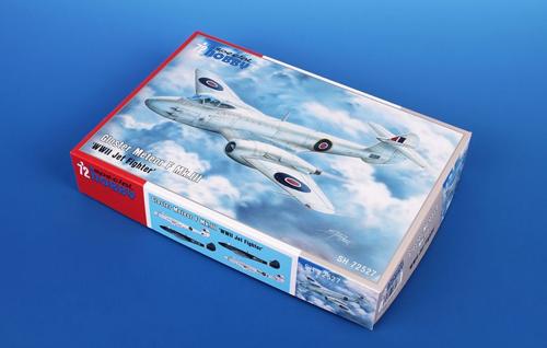 英・グロスター・ミーティアF‐Mk.IIIジェット戦闘機