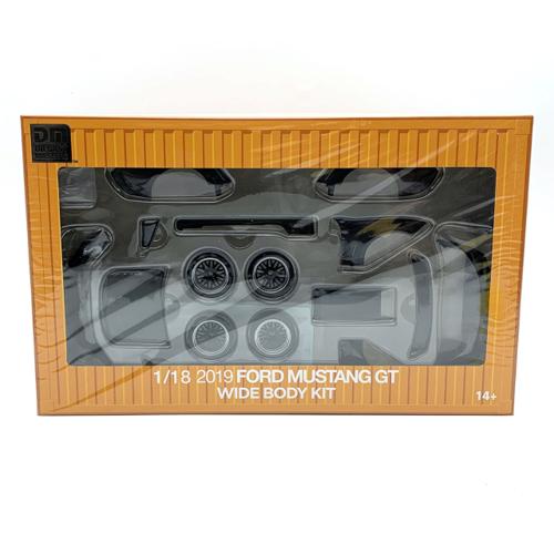 61005ACC DIECAST MASTERS 1/18 マスタング 19 ワイドボディアクセサリーパック マットブラック
