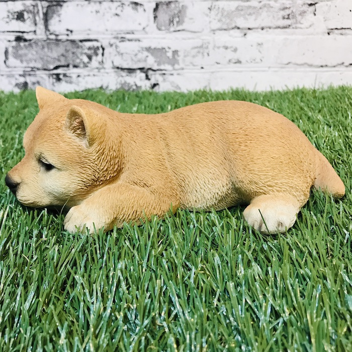 楽天市場 うたた寝柴犬 子犬のオブジェ 猫 置物 可愛い リアル アニマルオブジェ インテリア かわいいネコ 動物 子猫 仔猫 ガーデンオーナメント 玄関先 庭 雑貨 豆柴 ミドリス 楽天市場店