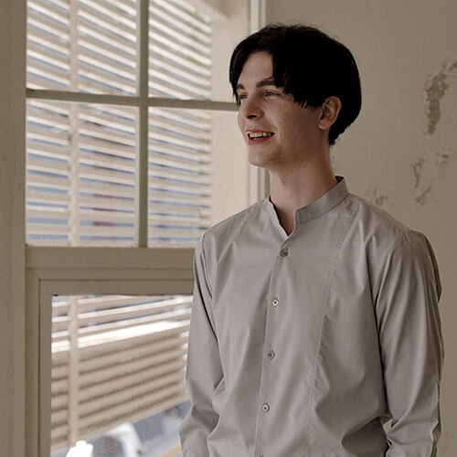 長袖シャツGRAYー☆notchneckwrinkle-freestretchshirts#AS1925GRAY☆ユニフォームデザイナー専門ブランドa.mont☆飲食店・ホテル・サービスユニフォーム(制服)接客・厨房・コックコート・エプロンなどの専門店です♪☆a-montシャツ