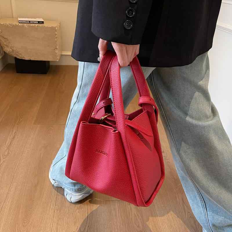 レディース バッグ バケット型 ハンドバッグ 春夏 トレンド 高級感 個性的デザイン PUレザー バスケット型 カゴバッグ風 デイリーユース レッド