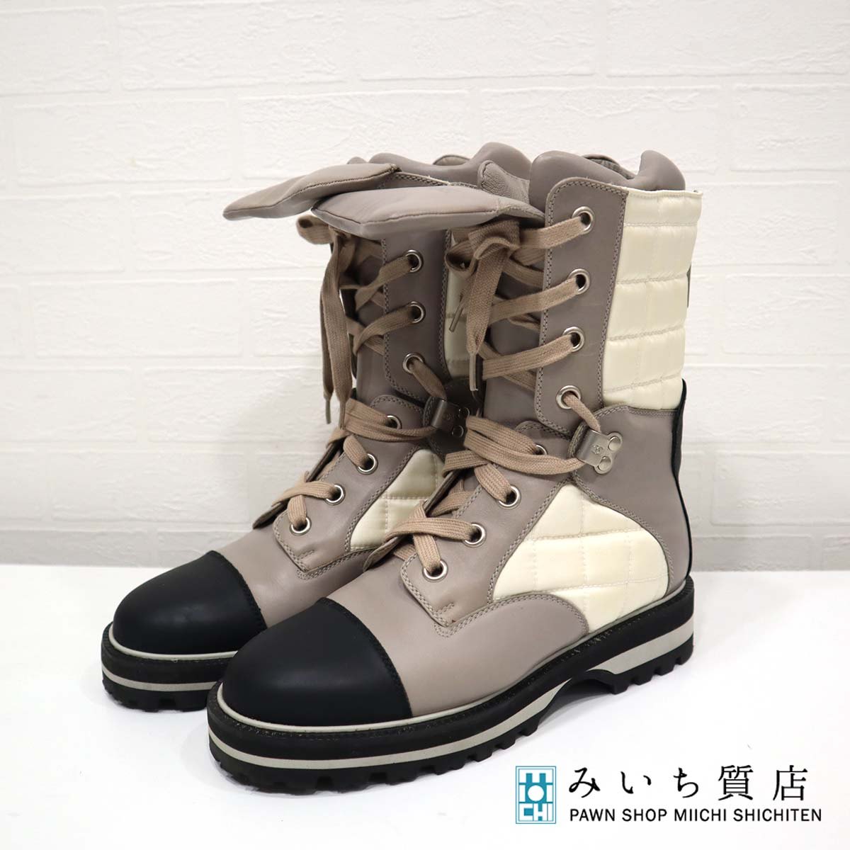 CHANEL グレー レザー ブーツ 38 CHANEL Ankle Boots Gray Leather Lace Up High Top Sneakers