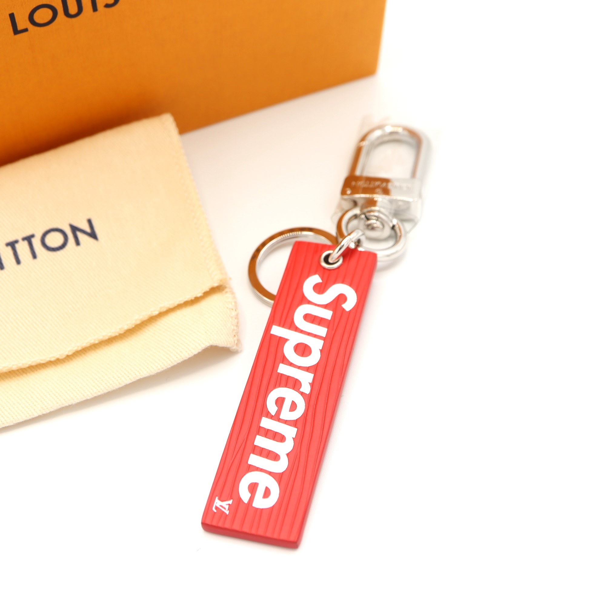 美品 LOUIS VUITTON Supreme ネームタグ レザー モノグラム LOUIS VUITTON】【シュプリームコラボ】【Louis Vuitton×Supreme