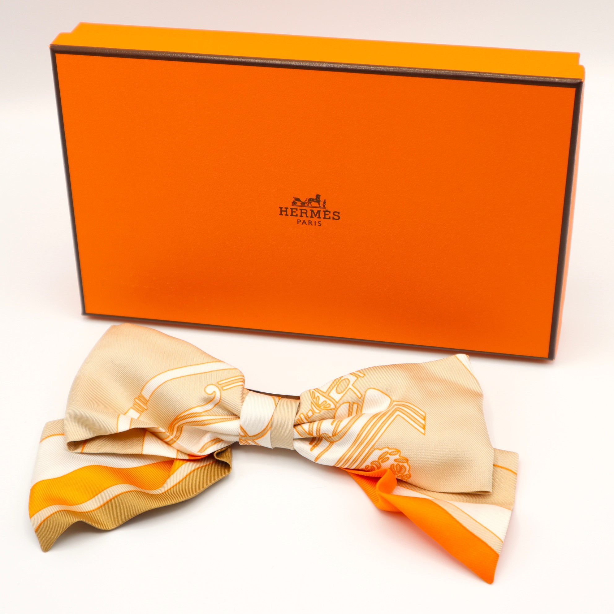 【可愛いリボン☆】HERMES バレッタ Grenelle ベージュ 可愛いリボン☆】HERMES バレッタ Grenelle ベージュ 可愛い