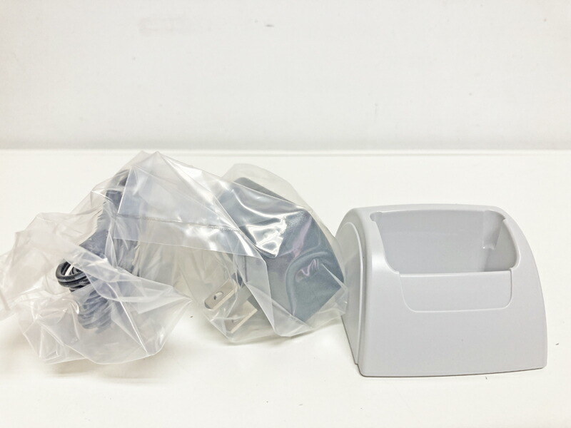 【新品】SAXA（サクサ）製 PLATIA3  UM7700-V2-SET/NB デジタルコードレス電話（PHS)用申し受ける器 Stdは当て嵌める不可誂える商いものの為ご申しつける後のとり止める、返品、取り替えっこは出来ません。※ 代引っ張ること不可 申し受ける器＋ACアダプタのみの売りわたすとなります。