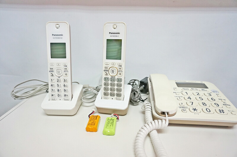 【中古】【動作確認済み】【リサイクル】【消毒済み・クリーニング済み】パナソニック Panasonic コードレス電話機 VE-GD25-W KX-FKD506-C KX-FKD404-W2 家庭用電話機 コードレス2台付き 子機設定済み。|三河物産