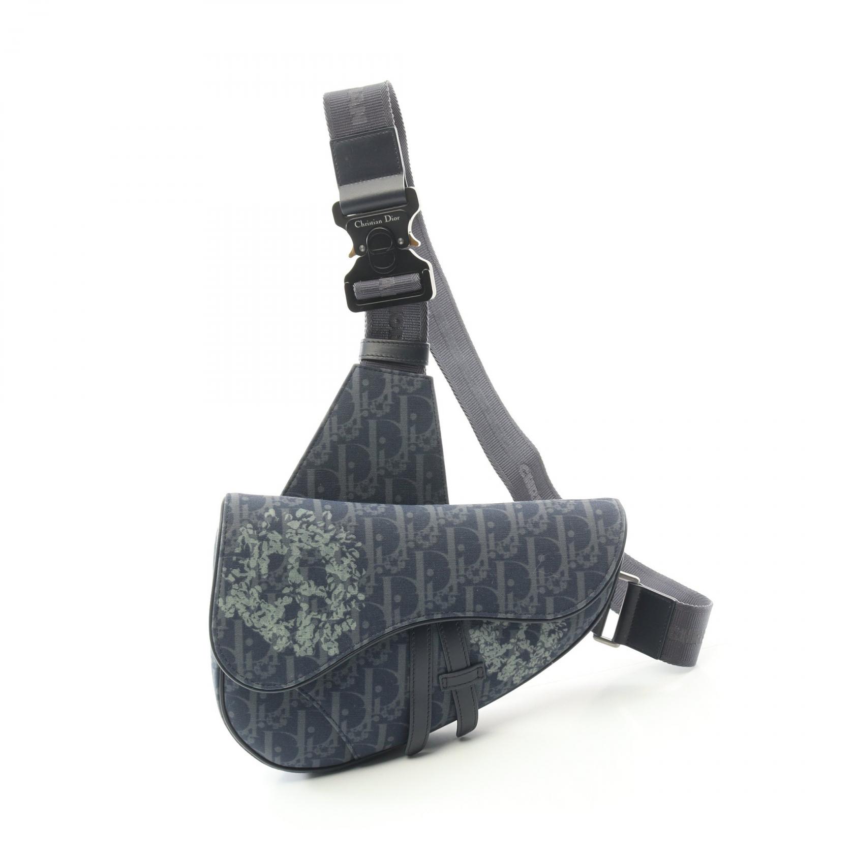 【限定品　希少】DIOR×Daniel Arsham コラボ　ショルダーバッグ 限定品 希少】DIOR×Daniel Arsham コラボ ショルダーバッグ