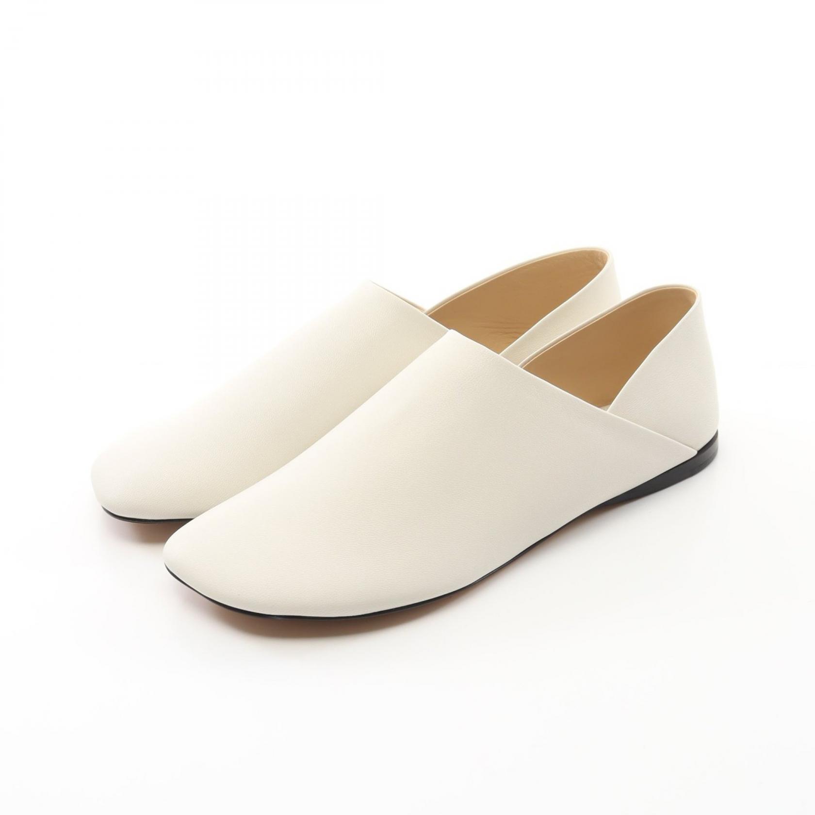 【美品】LOEWE ソフトダービー ラムスキン 36 23 ホワイト 白 楽天市場】ロエベ LOEWE シューズ レディース L815S02X03 1950