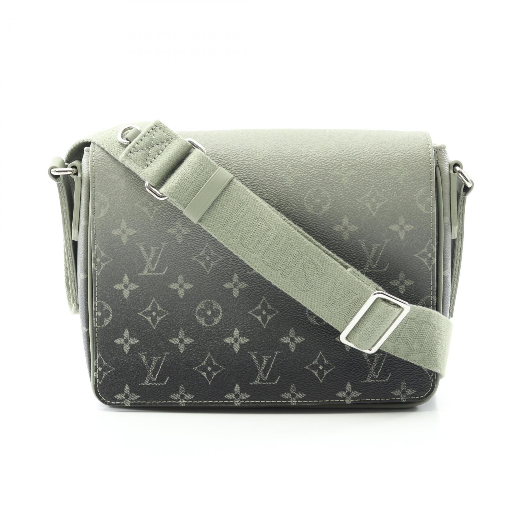 Nv3 R Monogram 【楽天市場】≪10%OFFクーポン対象≫ルイ・ヴィトン LOUIS VUITTON ディストリクトPM NV3 モノグラムグラディエント ...