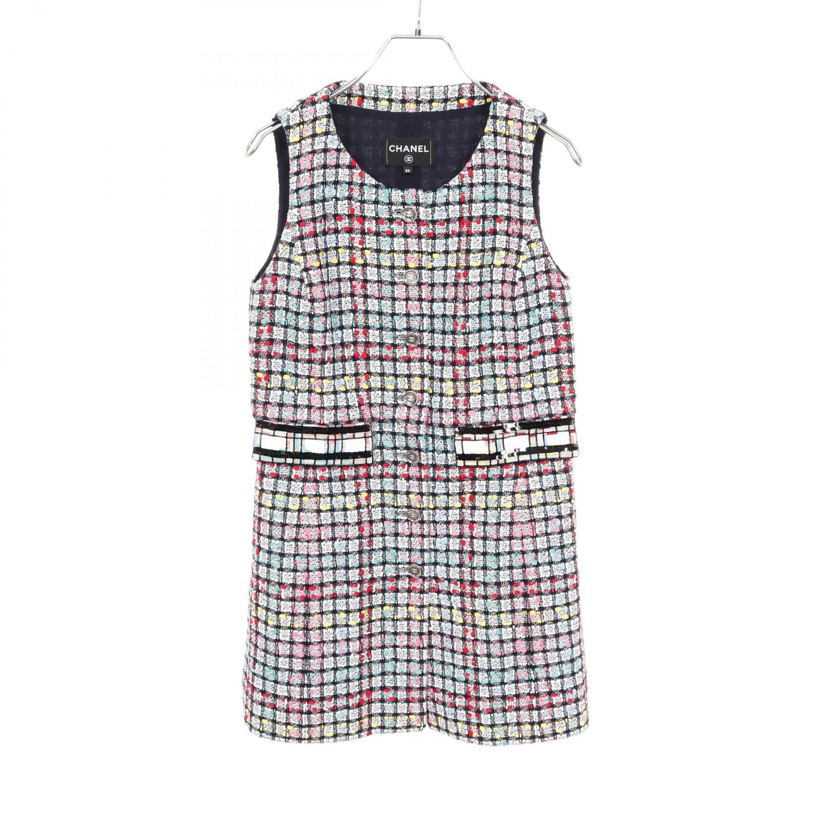 CHANEL シャネルのベスト CHANEL 美品/国内正規/22年製 シャネル P72532V64383 ココマークボタン