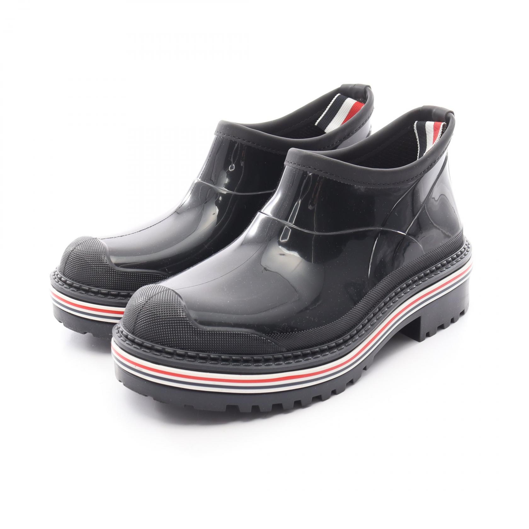 《全品5%クーポン×P5倍》トムブラウン THOM BROWNE ブーツ 靴 ラバー レディース ブラック系 【中古】 17,982円