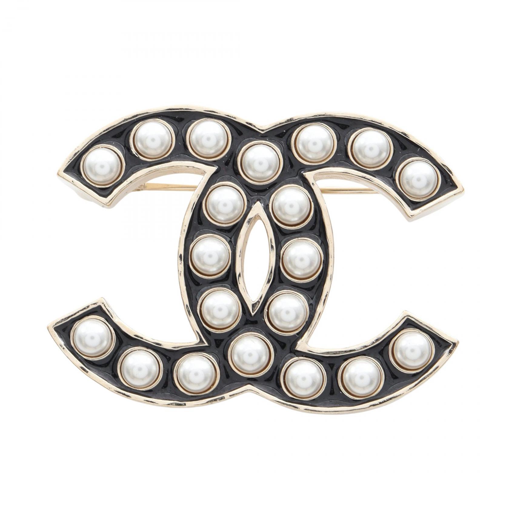 【SALE／1万円OFFクーポン】シャネル CHANEL ココマーク ブローチ アクセサリー GP（ゴールドメッキ） フェイクパール レディース ブラック系 / ゴールド系 / ホワイト系 【中古】